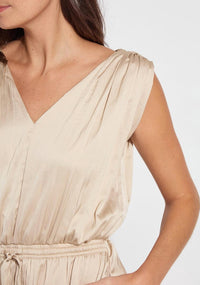 Lysse - The Packable Pleated Dress