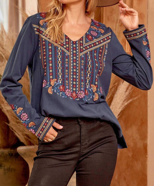 Andree By Unit - Embroidered V Neck Top