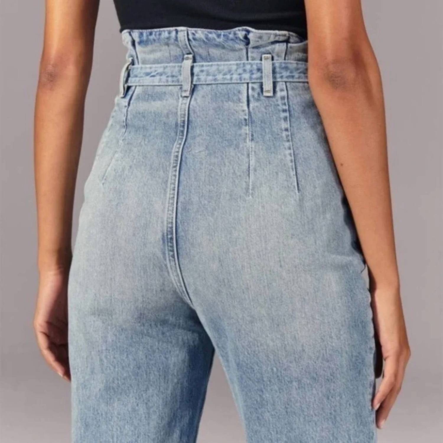 Abercrombie & Fitch - Ultra High Rise Paperbag Waist Jeans