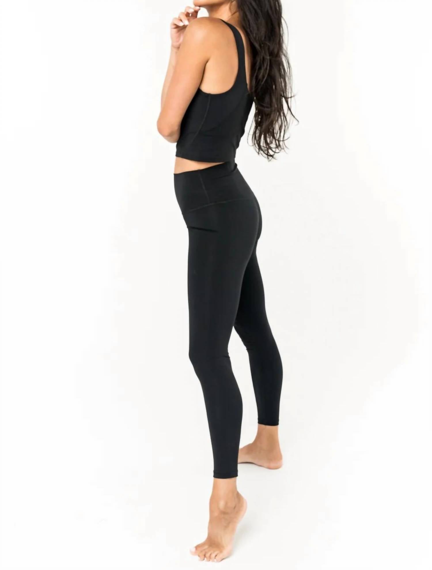 Lovlei - Bold Sports Bra