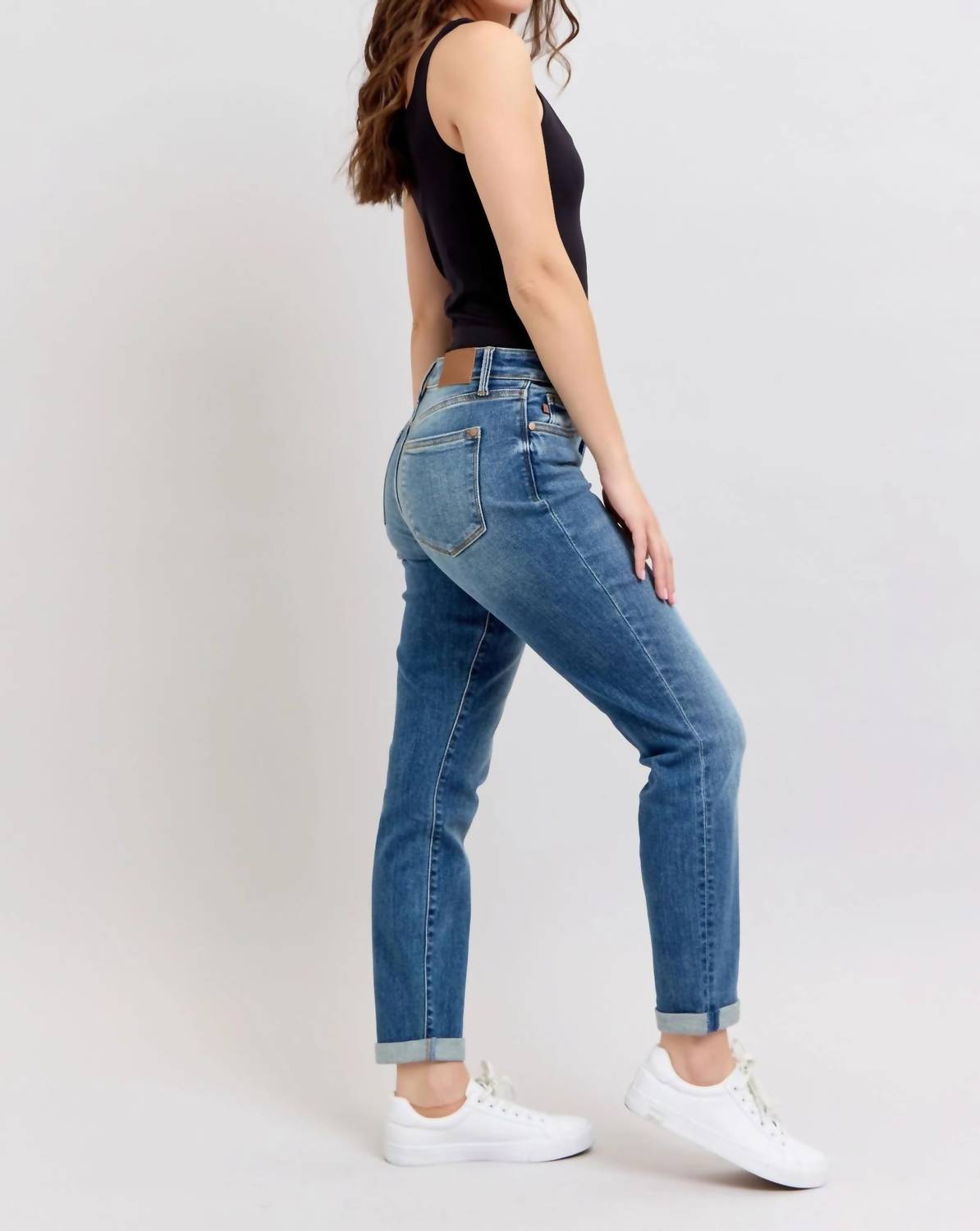 Judy Blue - Women's Isabella Midrise Vintage Wash Boyfriend Jean