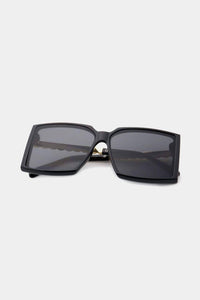 Quay - Women's Notorious Oversized Sunglasses