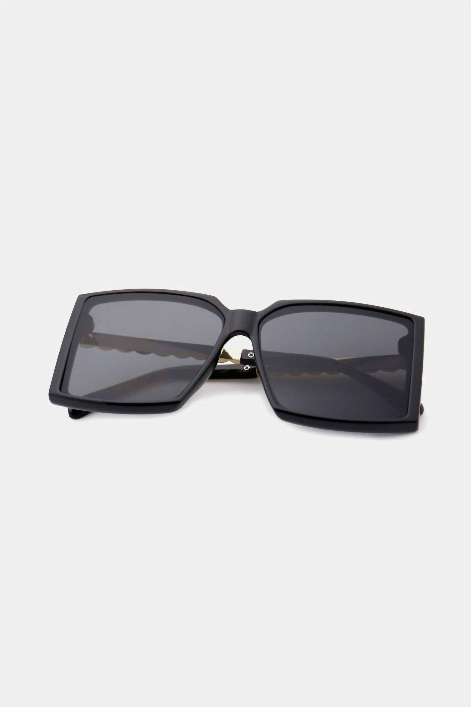 Quay - Women's Notorious Oversized Sunglasses