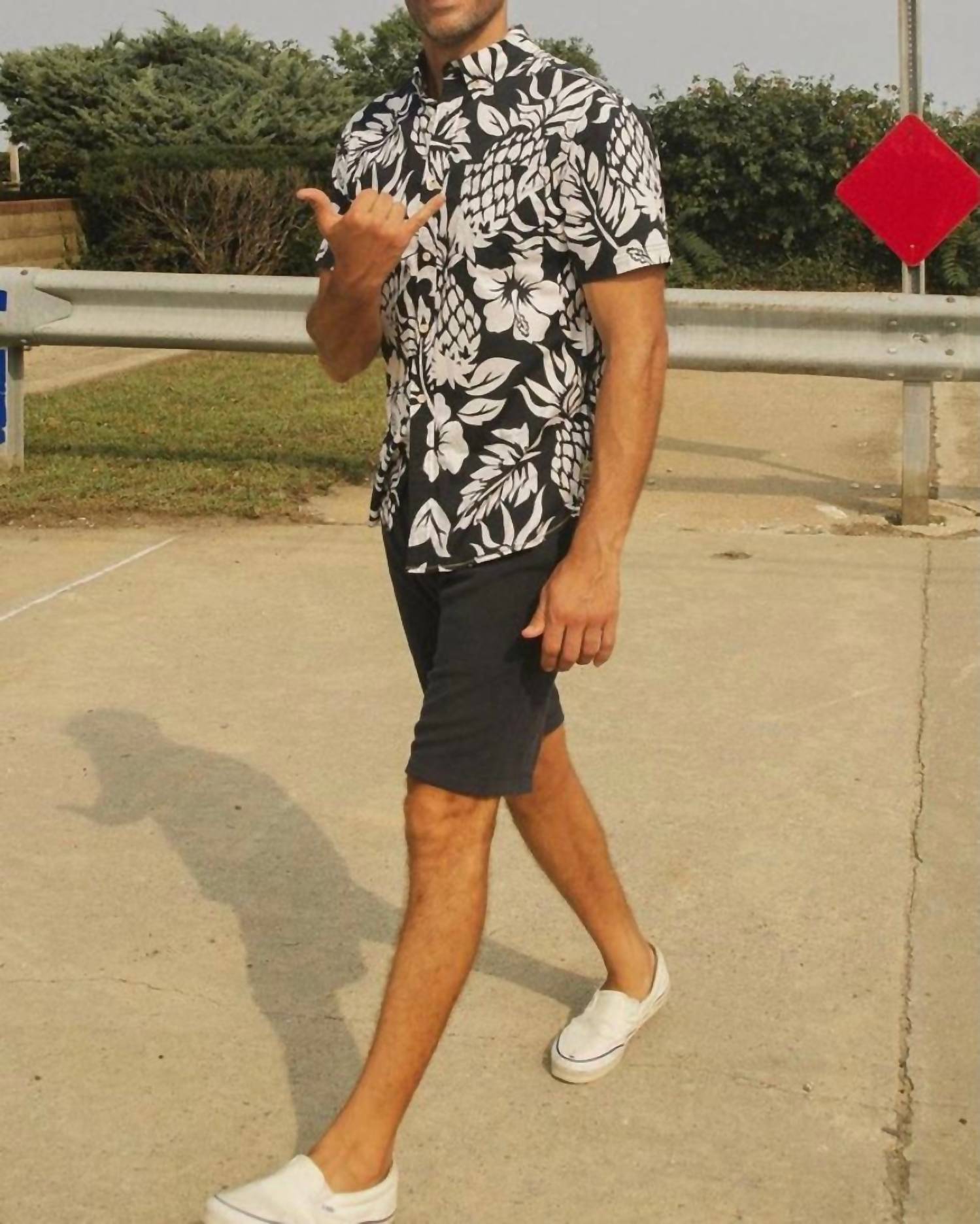 Surfside Supply - MEN JOEY FLORAL PINEAPPLE SHIRT