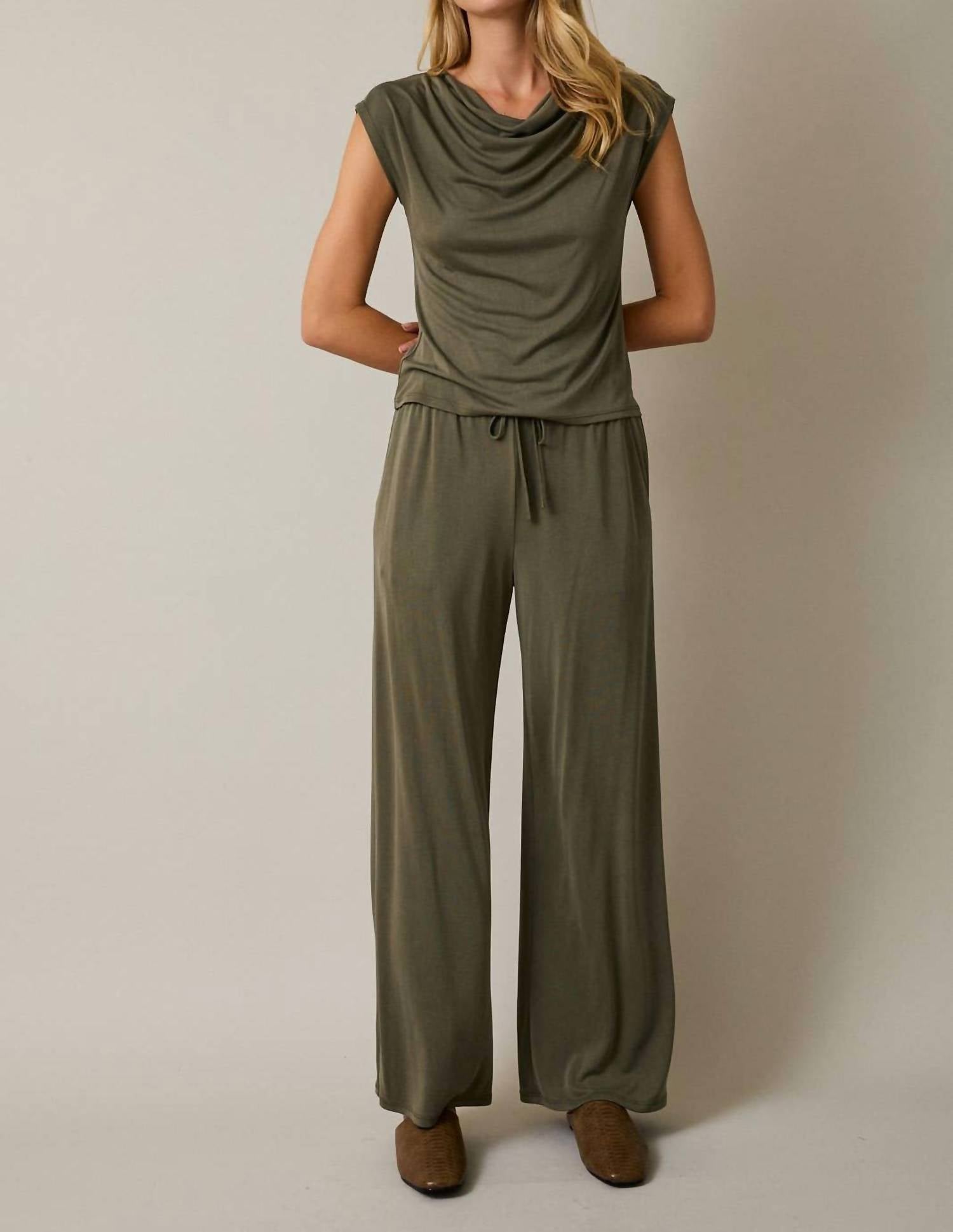 GILLI Elastic Waist Drawstring Wide Leg Pants in olive - women's pants