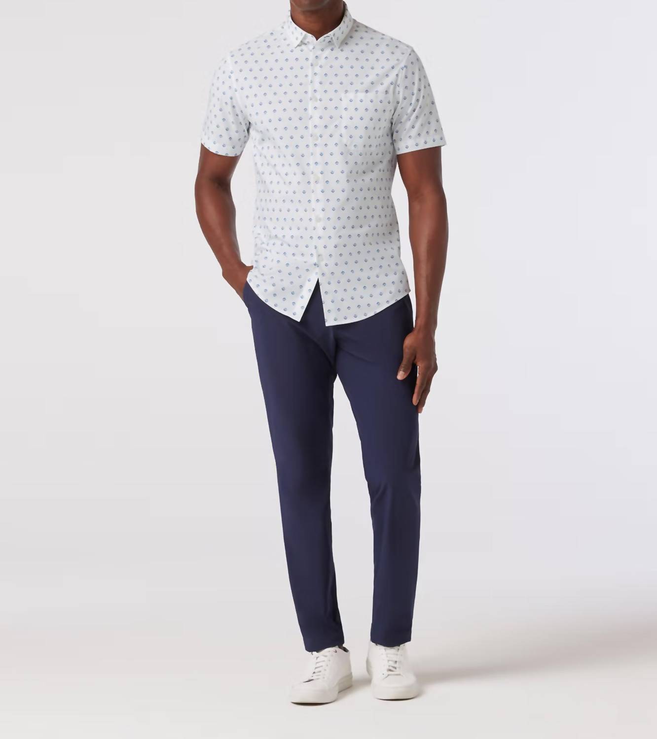 Mizzen + Main Leeward Short Sleeve Dress Shirt Top in carolina floral geo - men's t-shirt