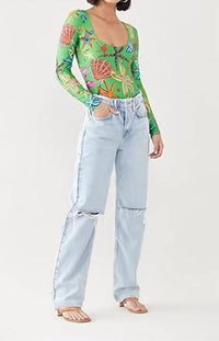GOOD AMERICAN Mid Rise Straight Leg 90's Jean in blue - women's jeans - detail view