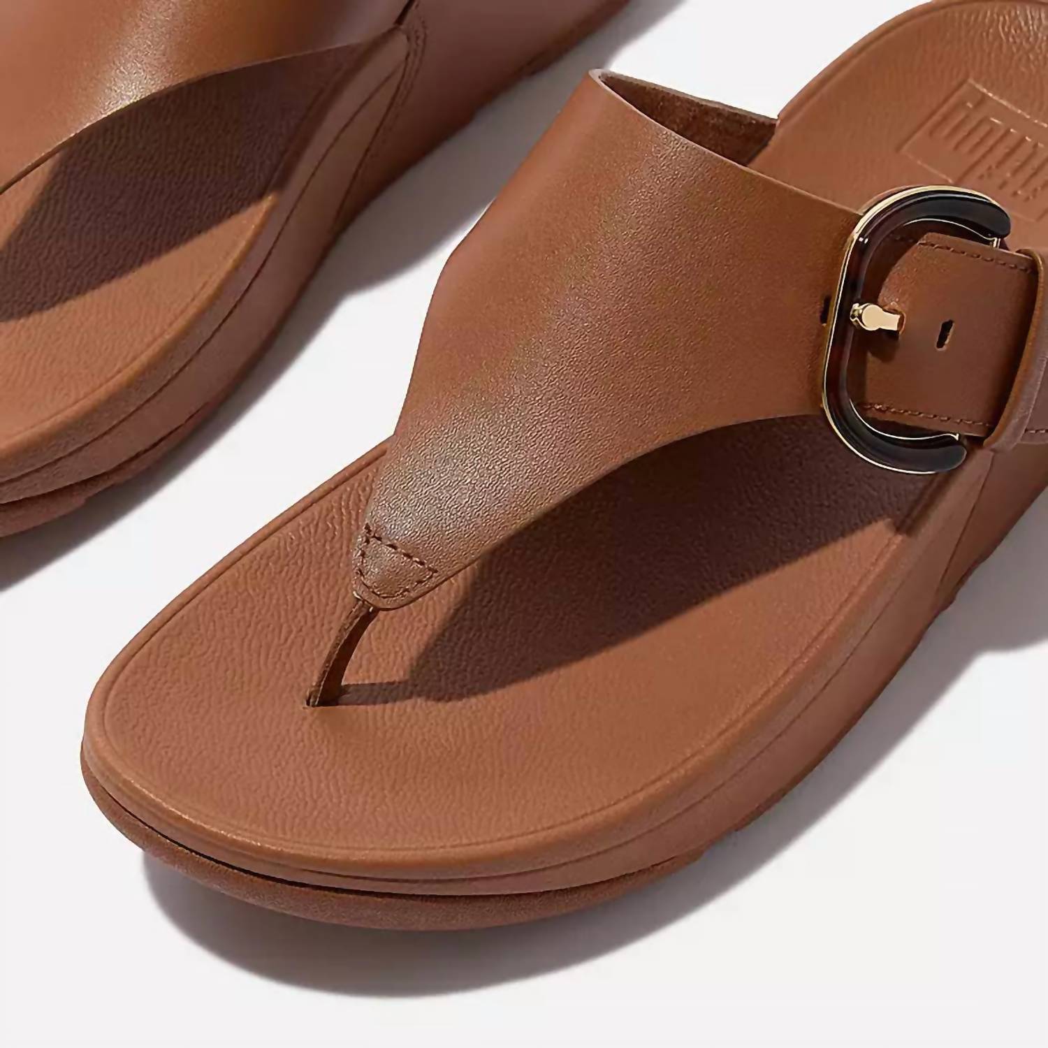 Fitflop - Women's Lulu Resin Buckle Toe Post Sandal