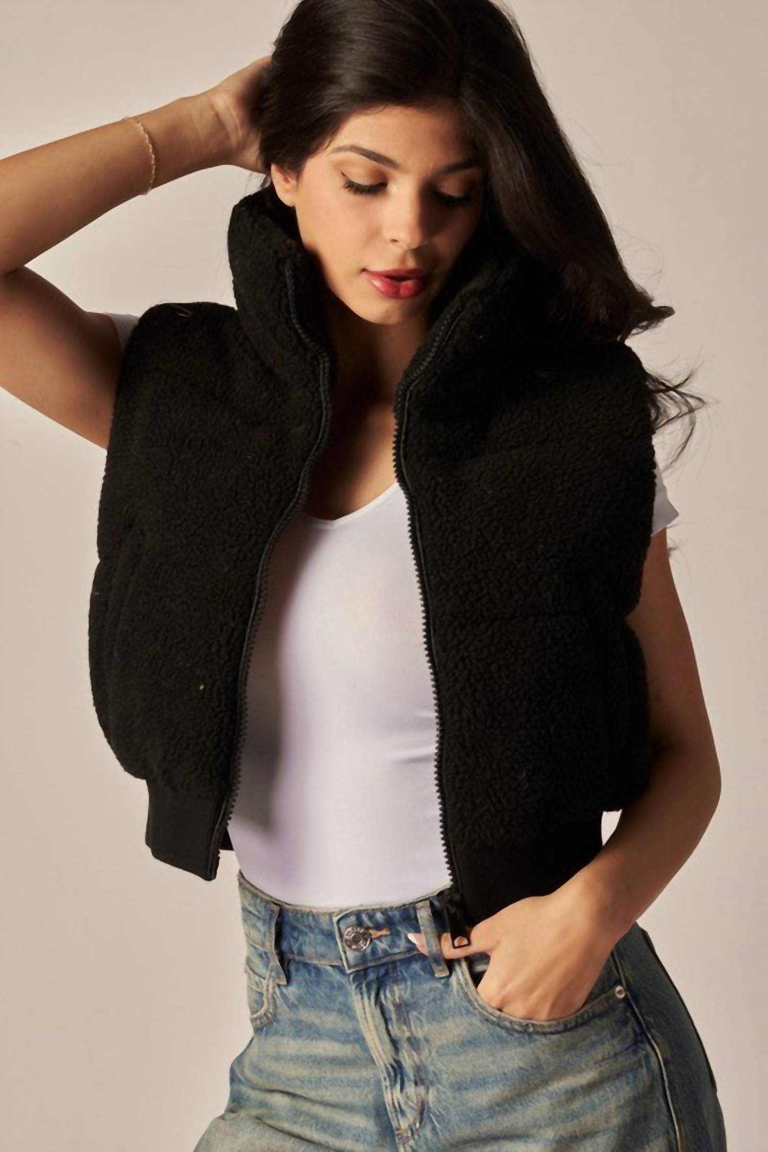Upmost - Cool- Cropped Sherpa Vest