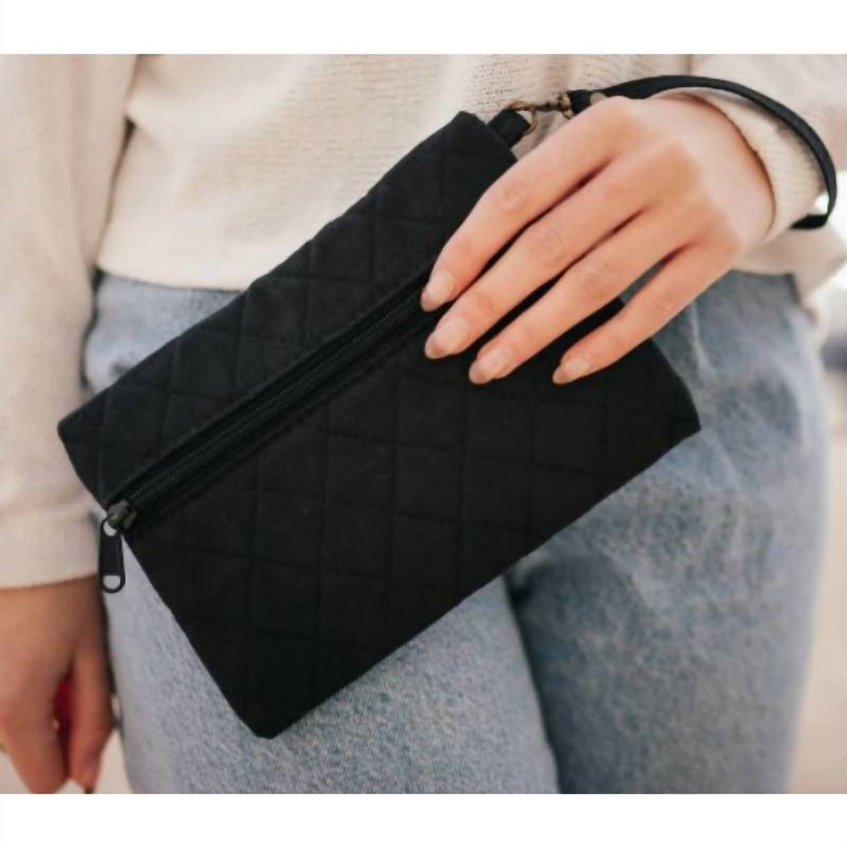 Pretty Simple - Quilted Wristlet Clutch