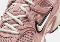 Nike - Women's V5 Rnr Sneakers
