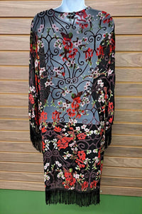 Nostalgia - Open Floral Sleeved Shawl