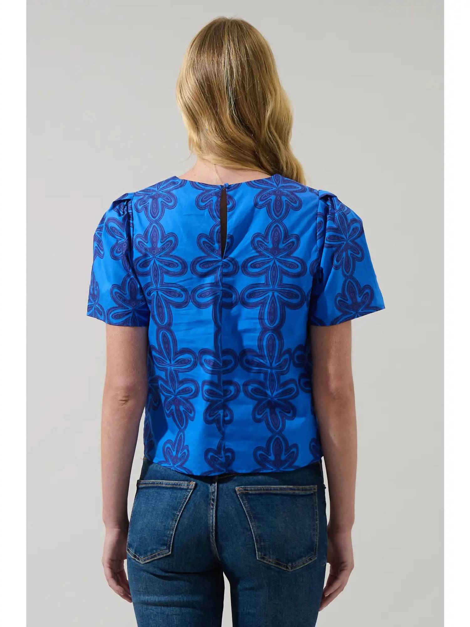 Sugarlips - Romery Abstract Tilma Short Sleeve Top