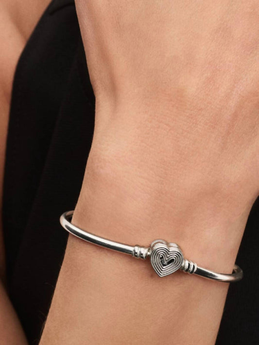 Pandora - Radiating Heart Clasp Bangle Sterling silver