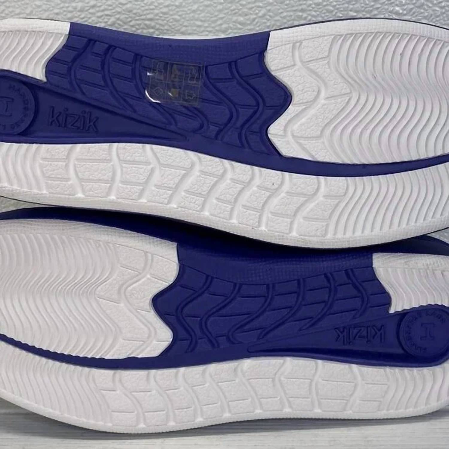 Kizik - Women's Sydney Hands-free Leather Sneakers