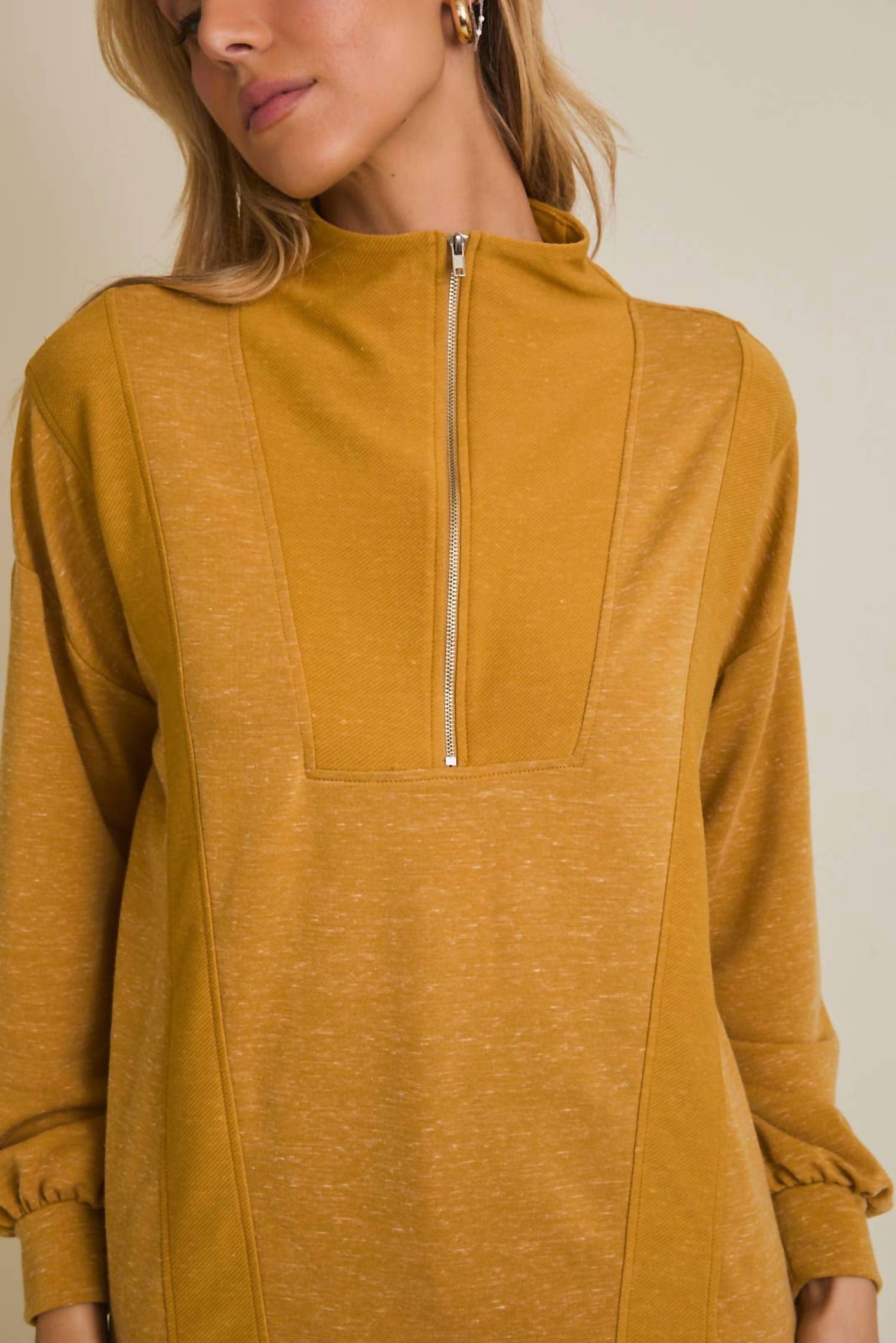 Gilli - Half Zip Reverse Fabric Top