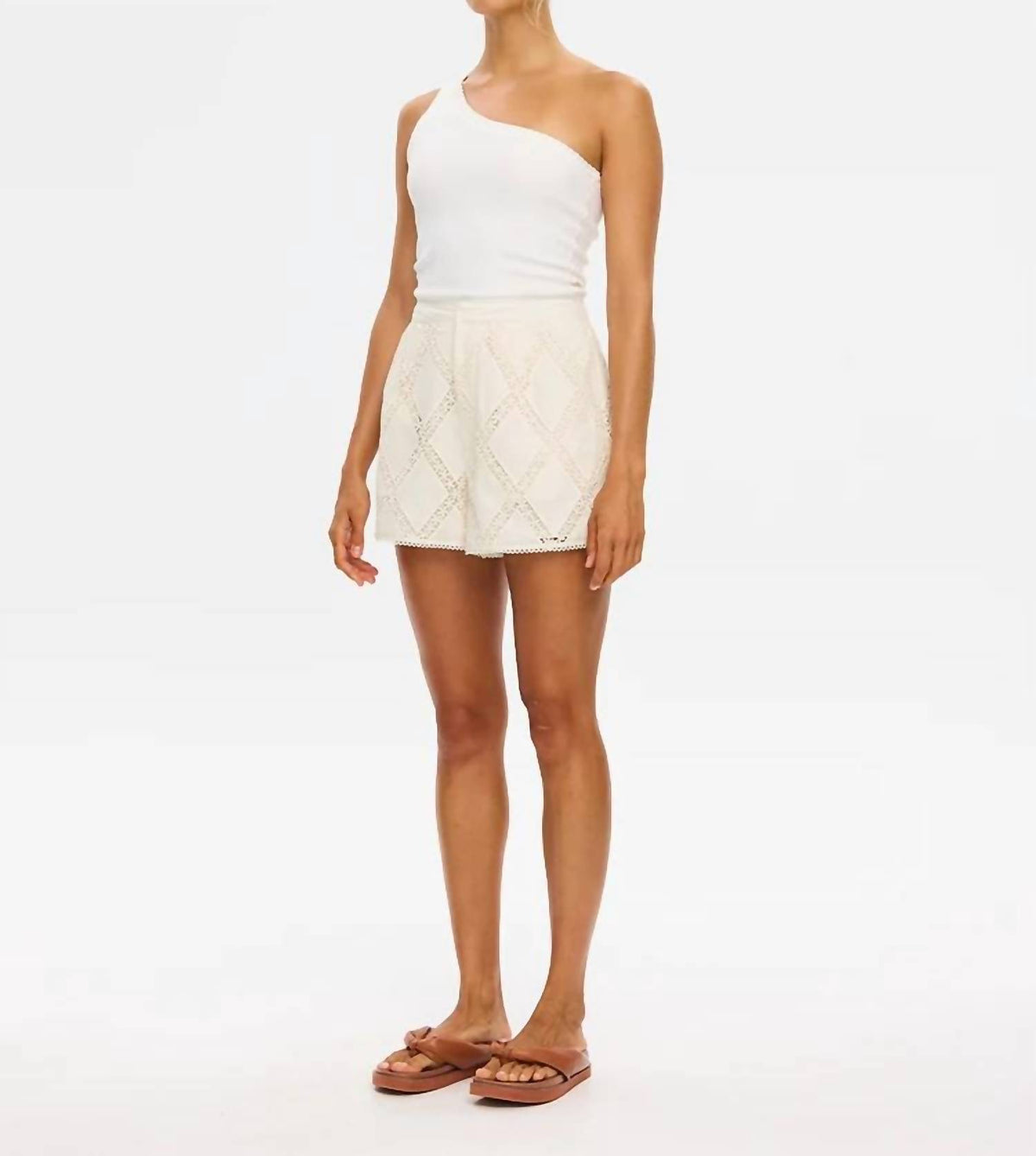 Kivari - Izzy Short