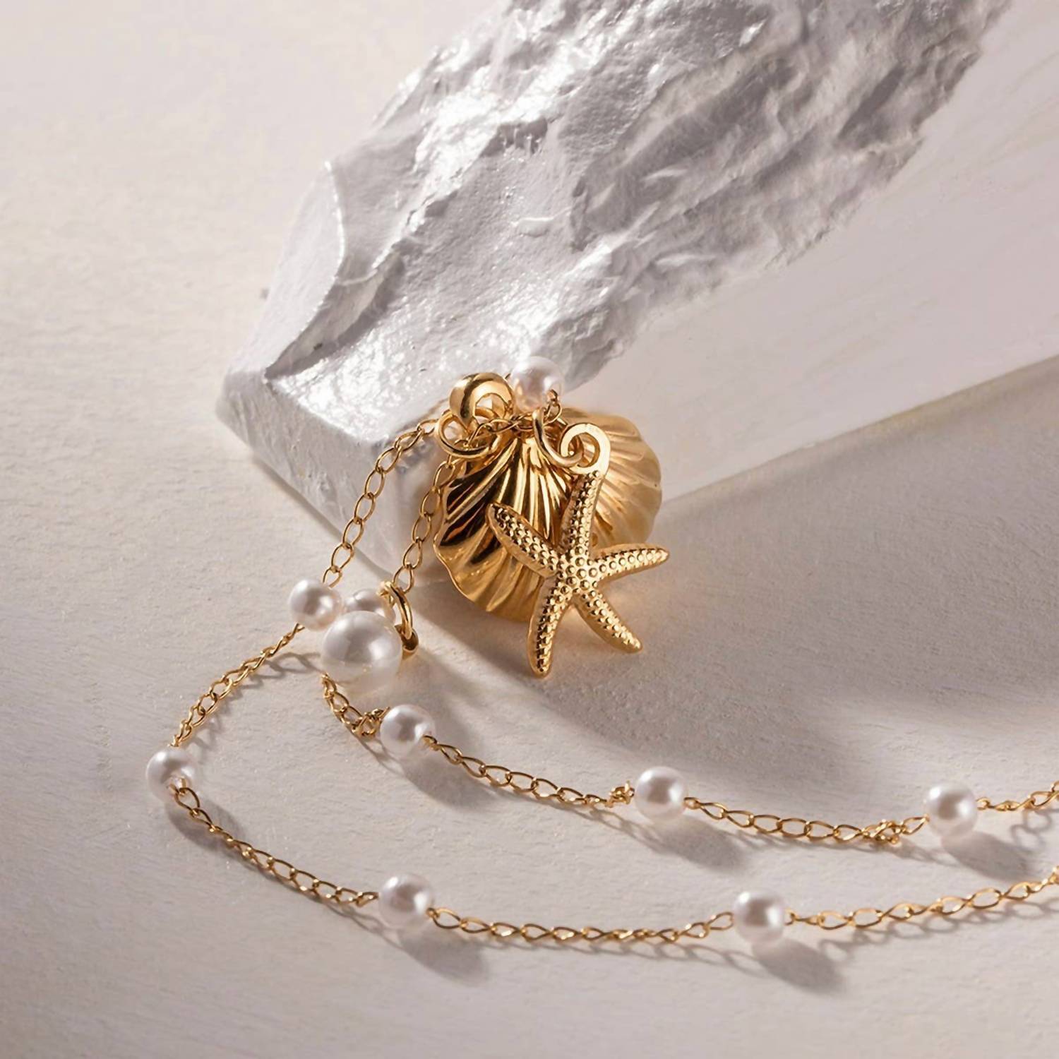 Accity - Women's Shell Charm Necklace