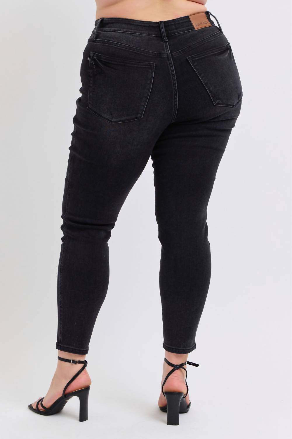 Judy Blue - Mid-rise Tummy Control Skinny Jeans