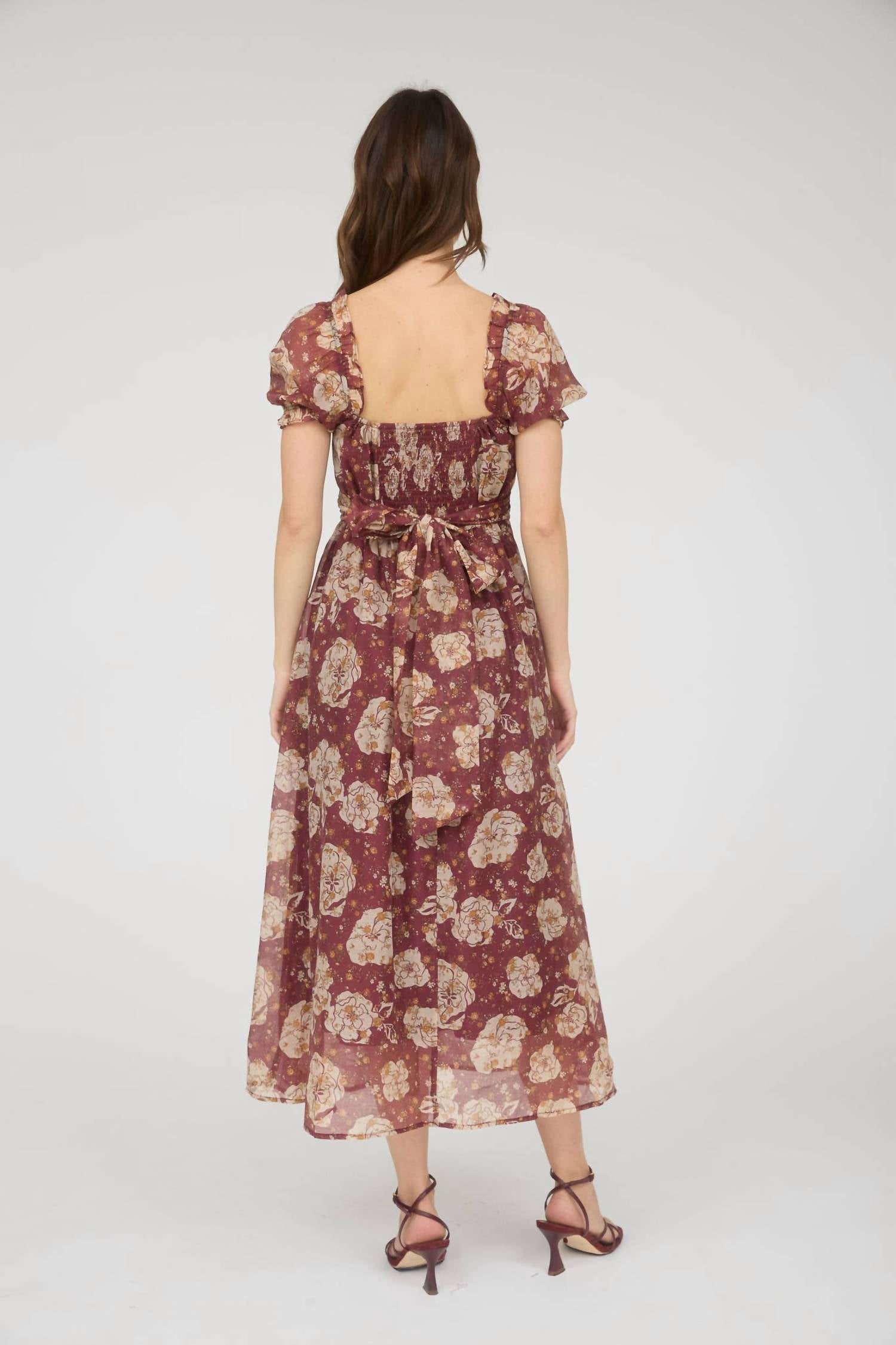 Blu Pepper - Floral Sweetheart Neck Back Tie Midi Dress