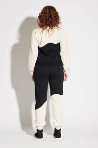 Circular Path - Wave Sweatshirt