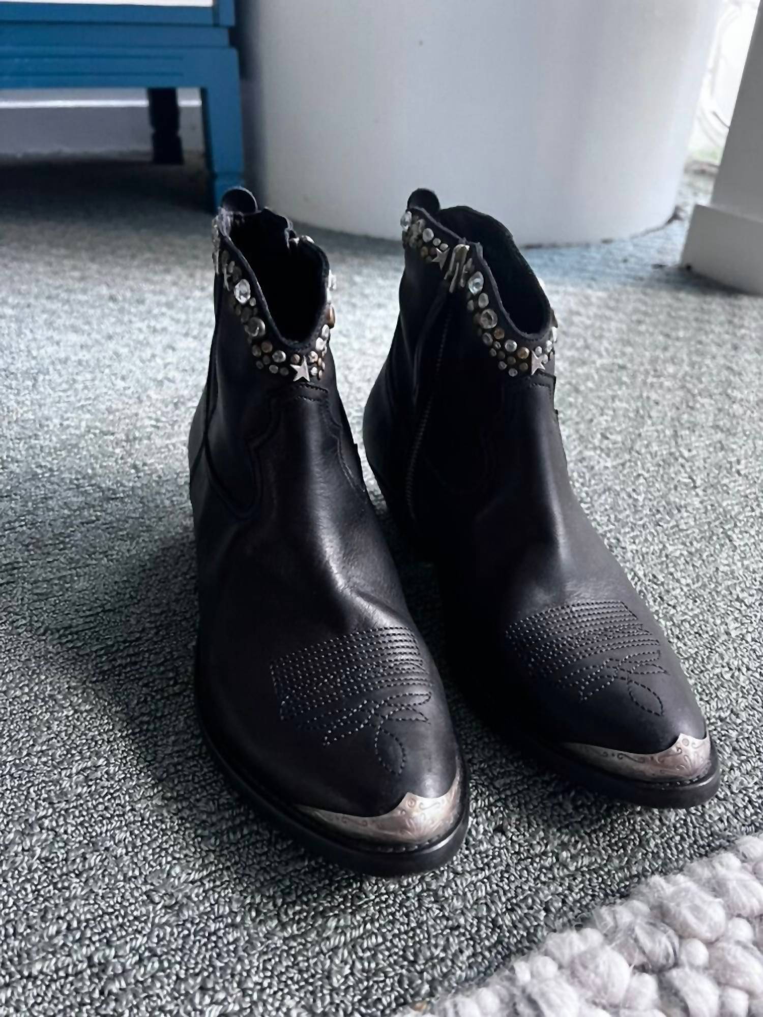 GOLDEN GOOSE Women's Young Leather Western Ankle Boots in black - women's shoe - detail view