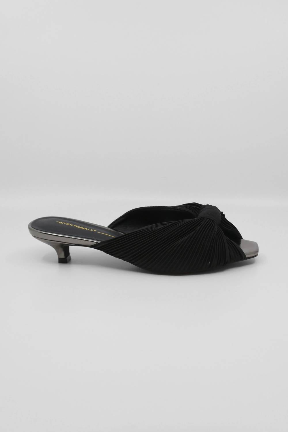Intentionally Blank - Women's Curfew Leather Kitten Heel