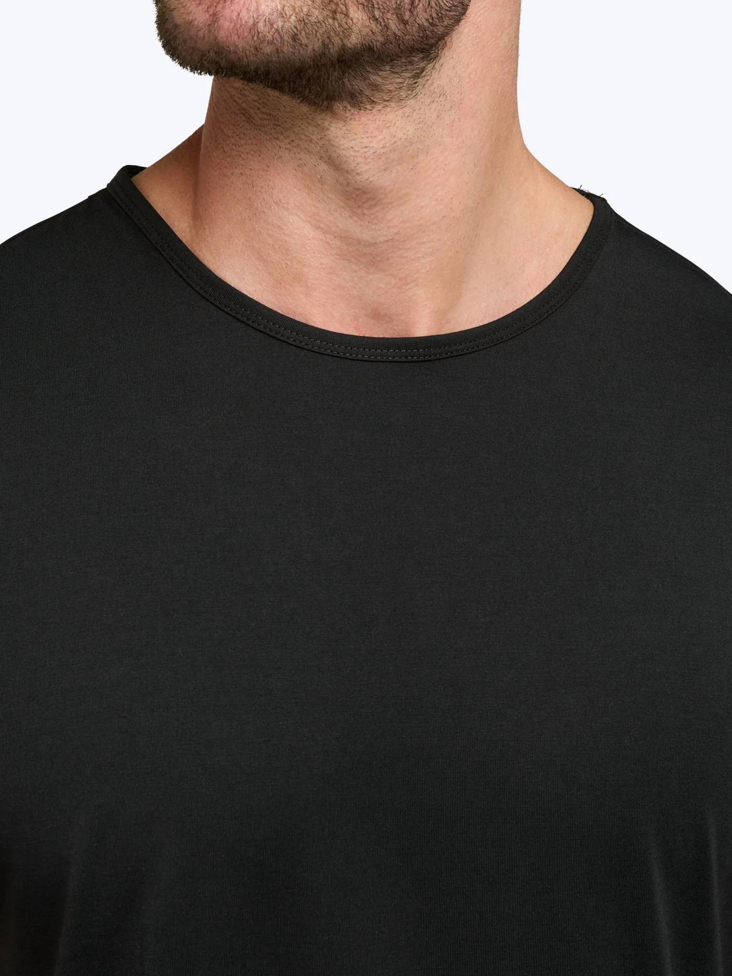 Cuts - Men's Ao Curve Hem Tee