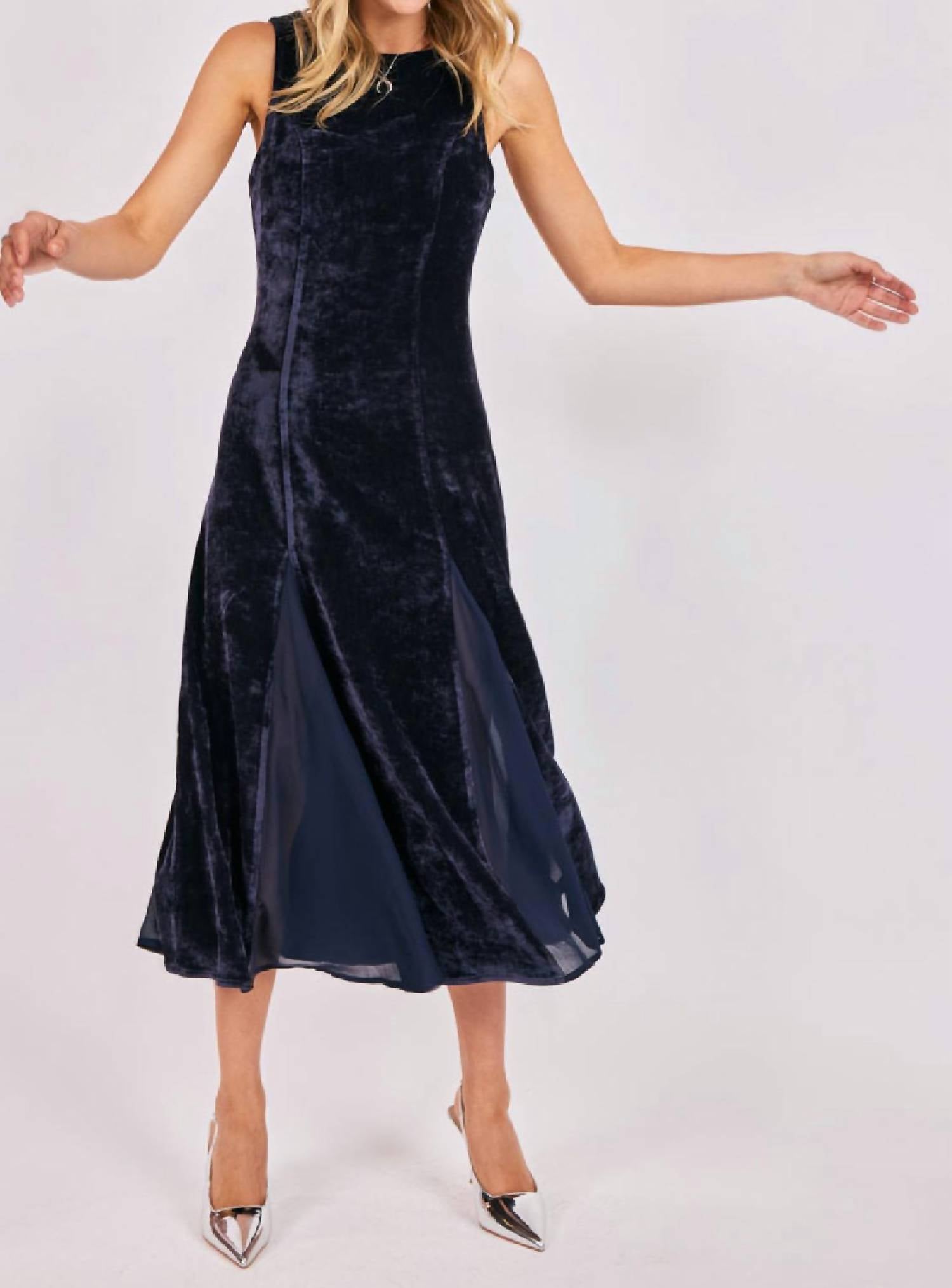 Sadie & Sage - Women's Velvet Ave Godet Maxi Dress