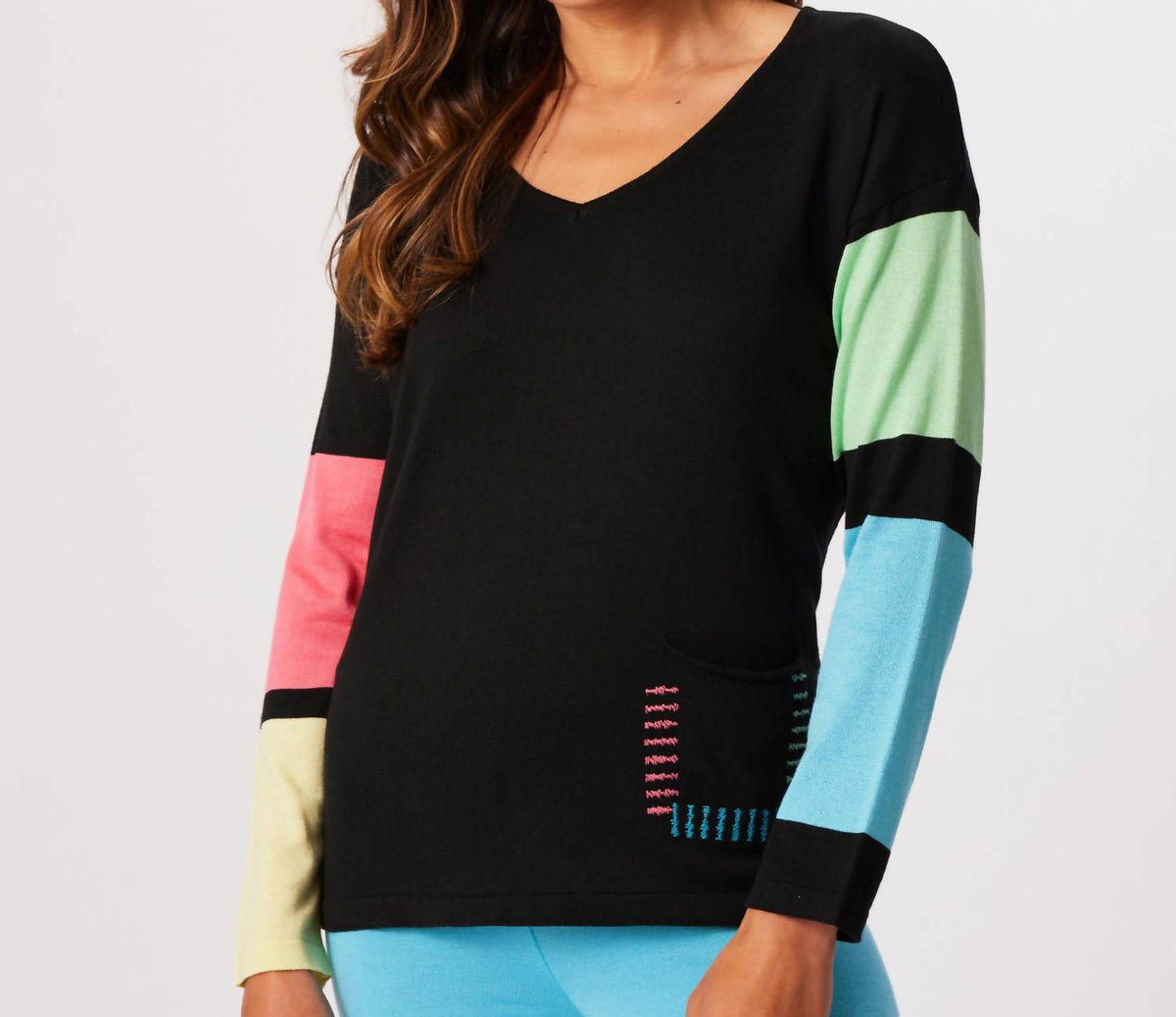 French Kyss - Patch Pocket V-neck Top