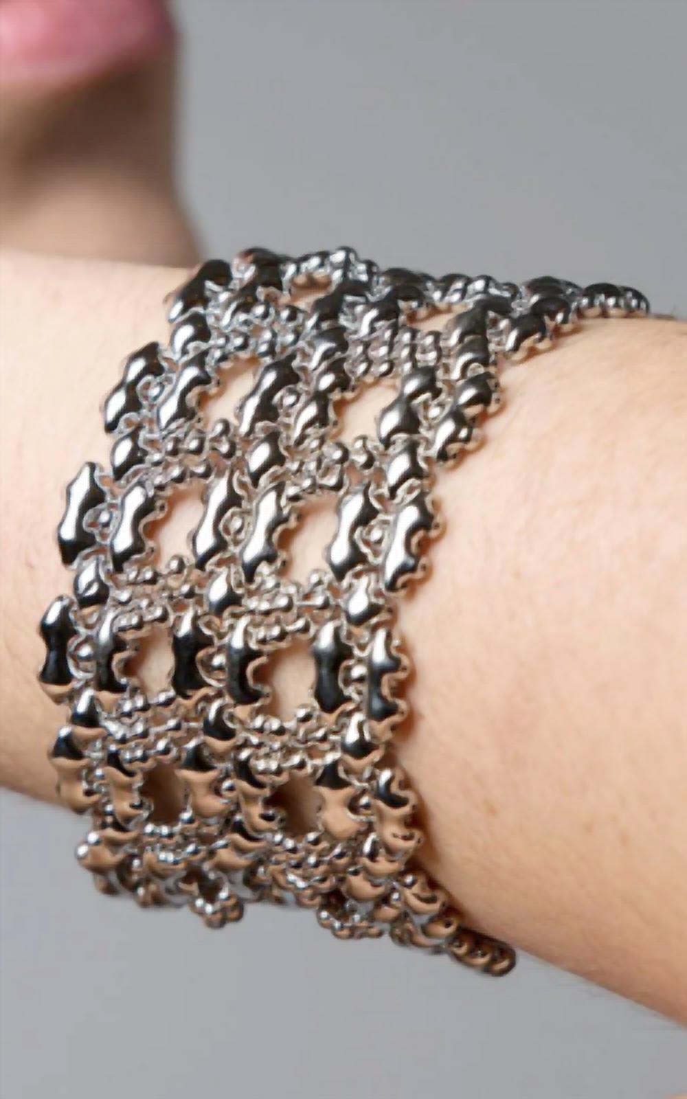 Sg Liquid Metal - Women's Antique Bracelet