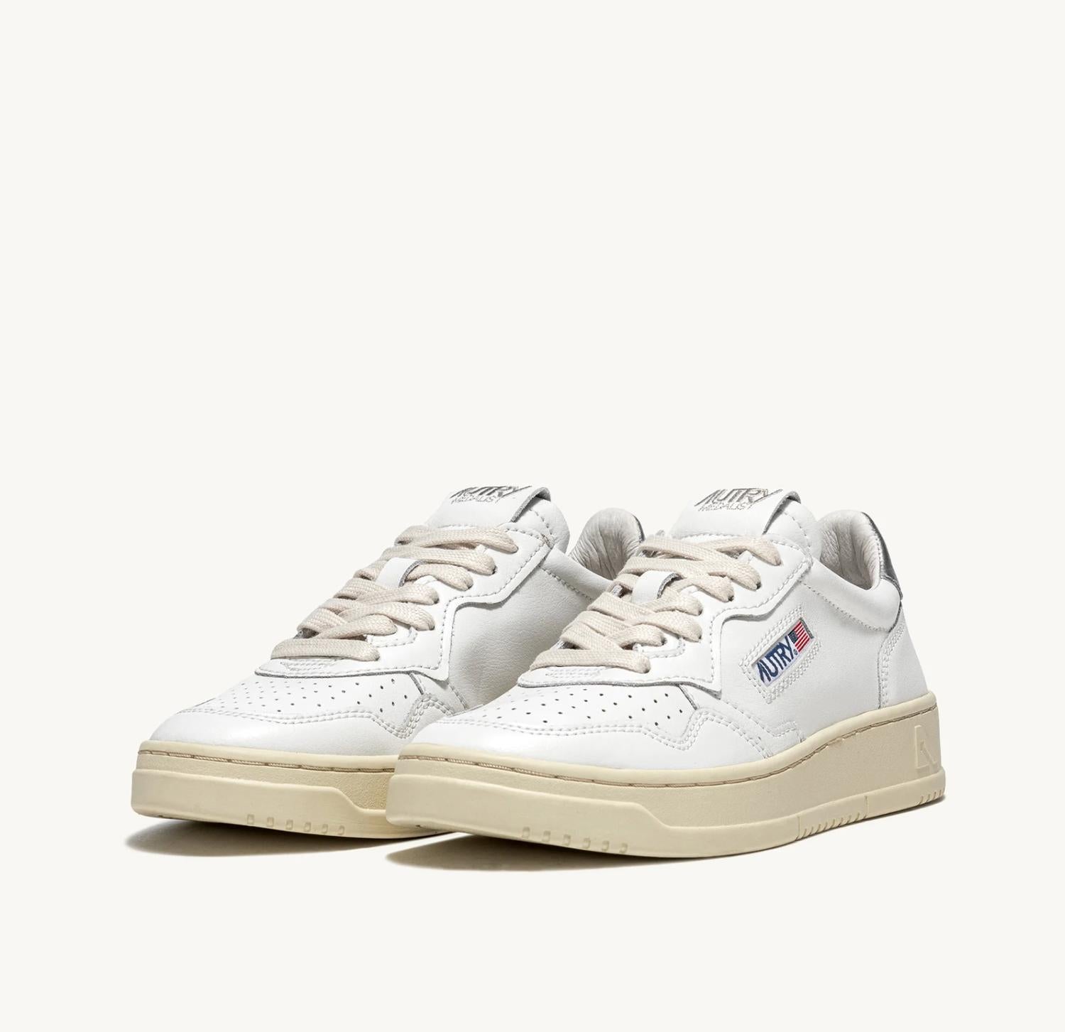 Autry - Women's Medalist Low Sneaker