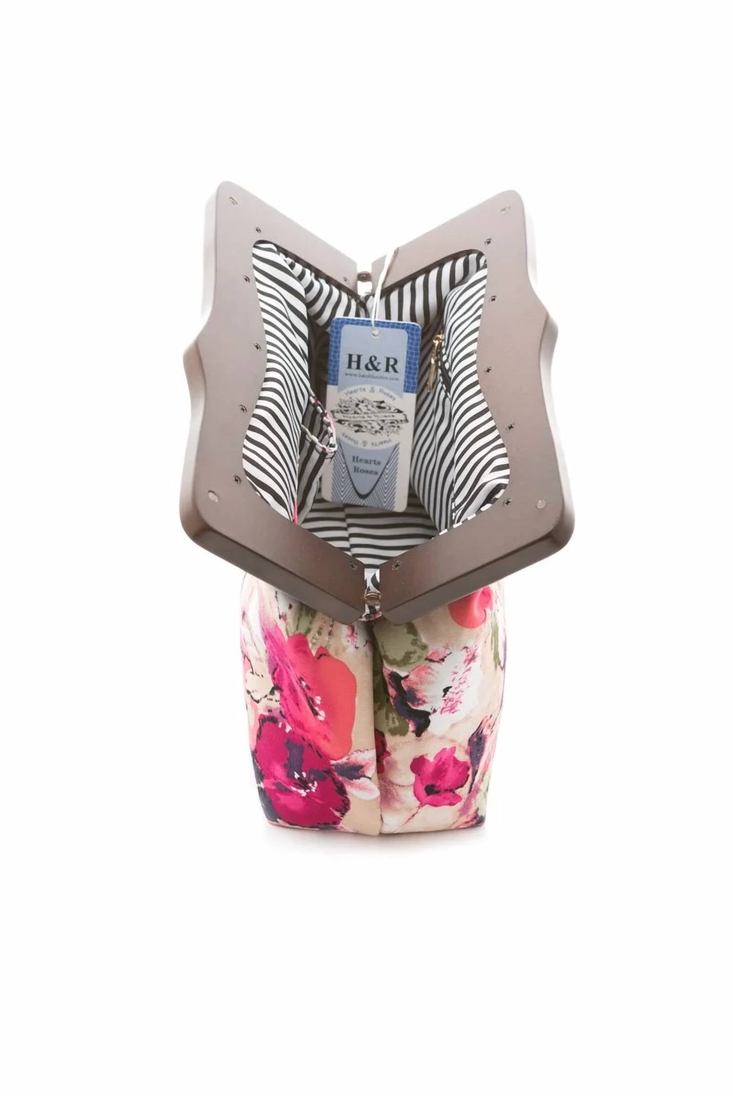 Hearts & Roses - Women's Samantha Clutch Bag