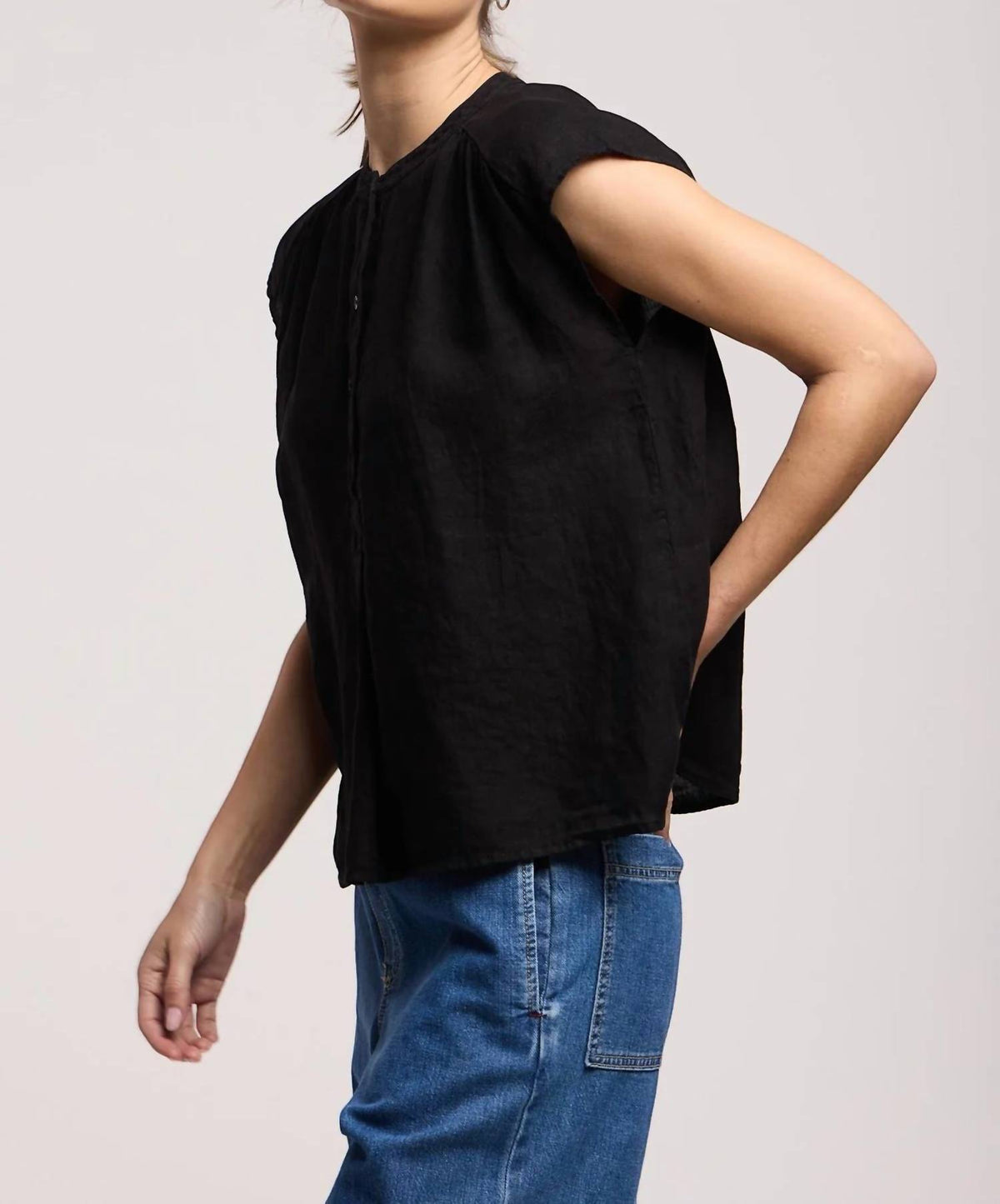 Velvet By Graham & Spencer - Bec Linen Top