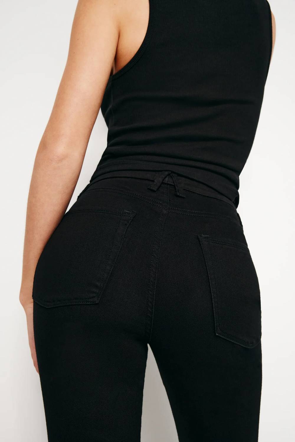 Good American - Good Curve Straight Never Fade Jeans