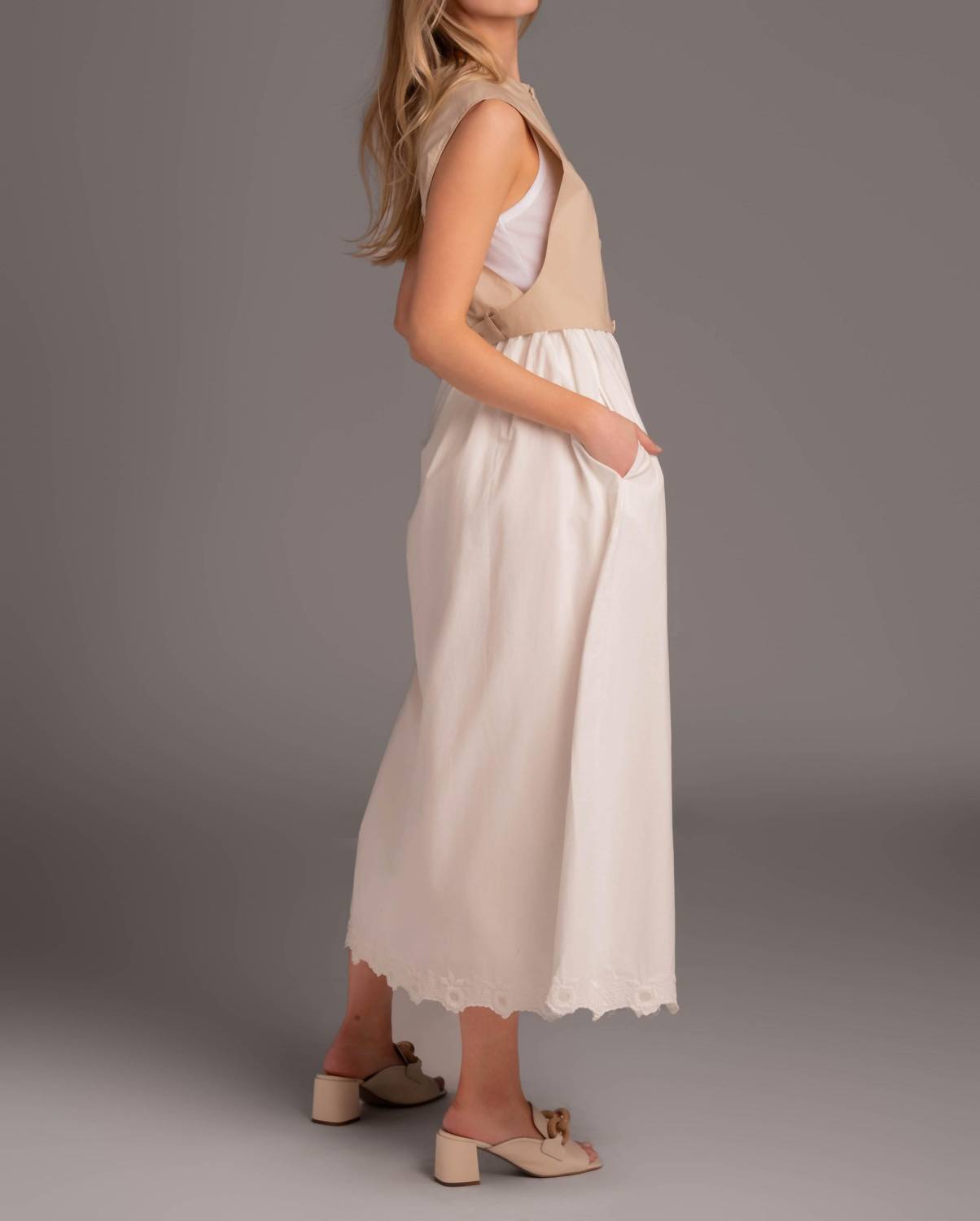 Alysi - Sleeveless Button Up Vest