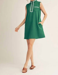 Jodifl - Sleeveless Mockneck Zip Shift Dress