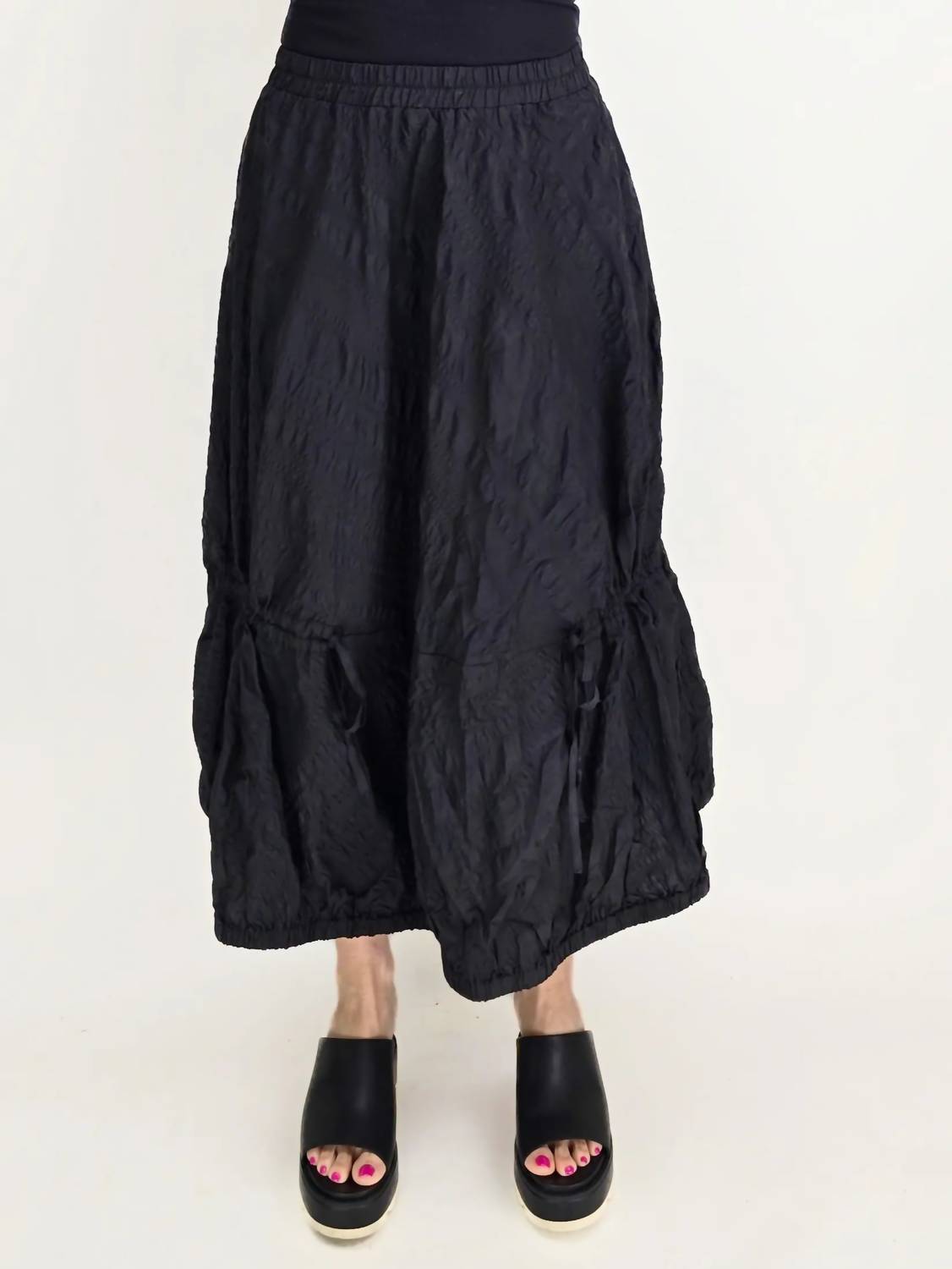 Noen - Shadow Crinkle Midi Skirt