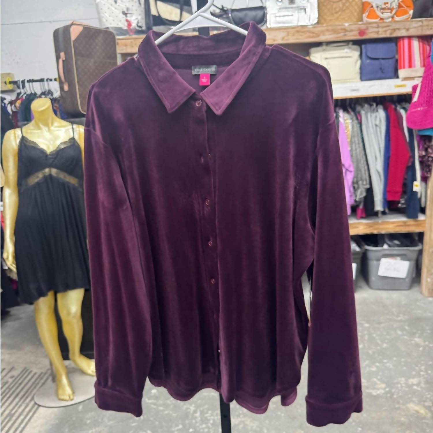 Vince Camuto - Elegant Long Sleeve Button Down Shirt