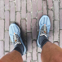 4T2 - Men's Weekdays Running Sneaker
