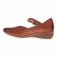 Revere - Women's Narita Mary-jane Flats