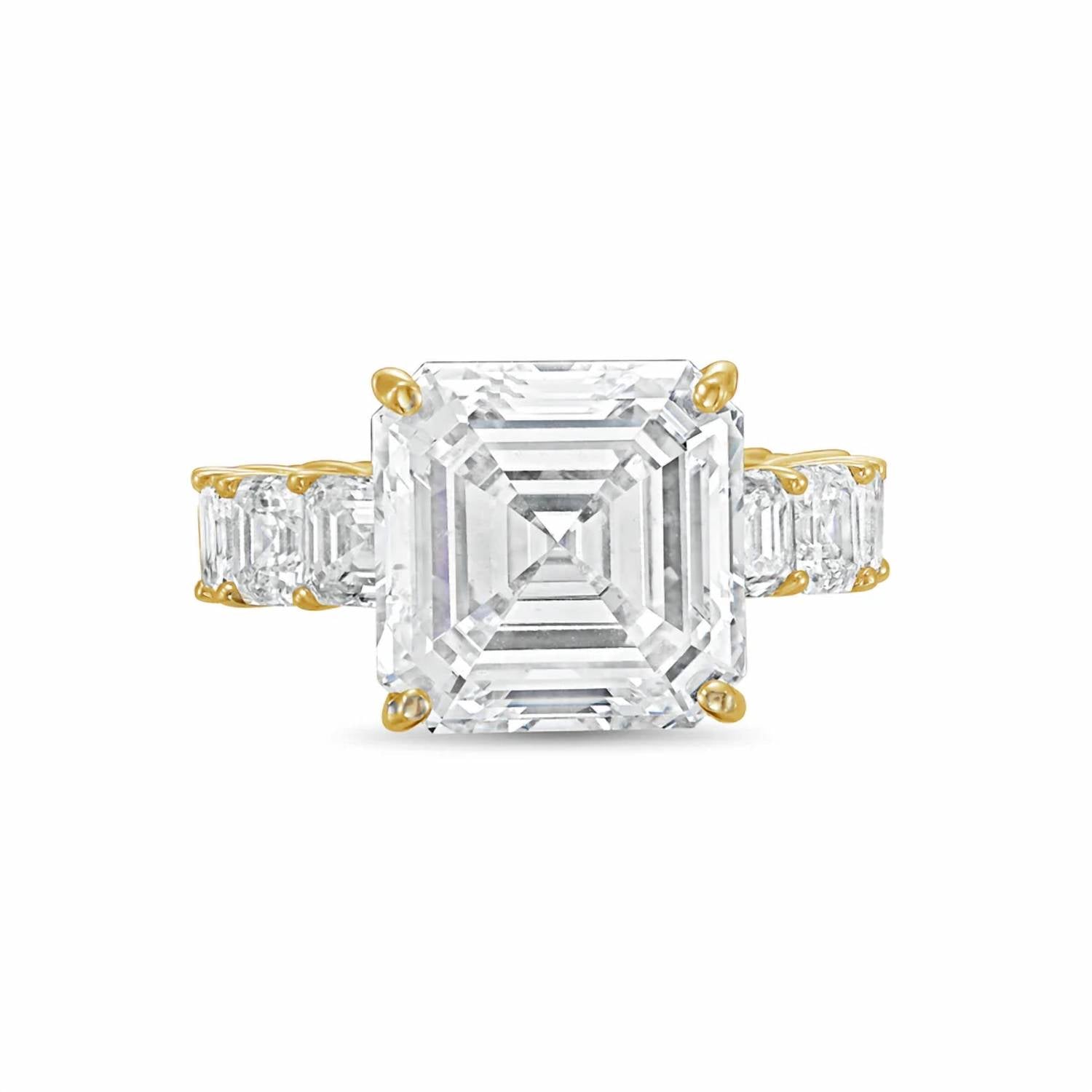 Diana M Jewels - Women's Asscher Lab-Grown Diamond Engagement Ring (20.00 Ct) - Signature