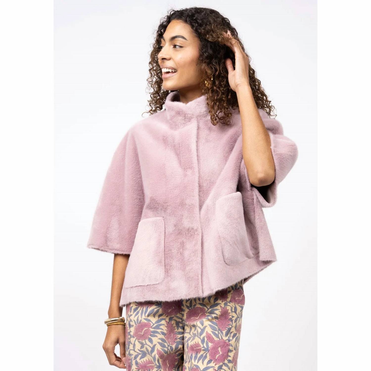 Ivy Jane - Faux Capelet Jacket