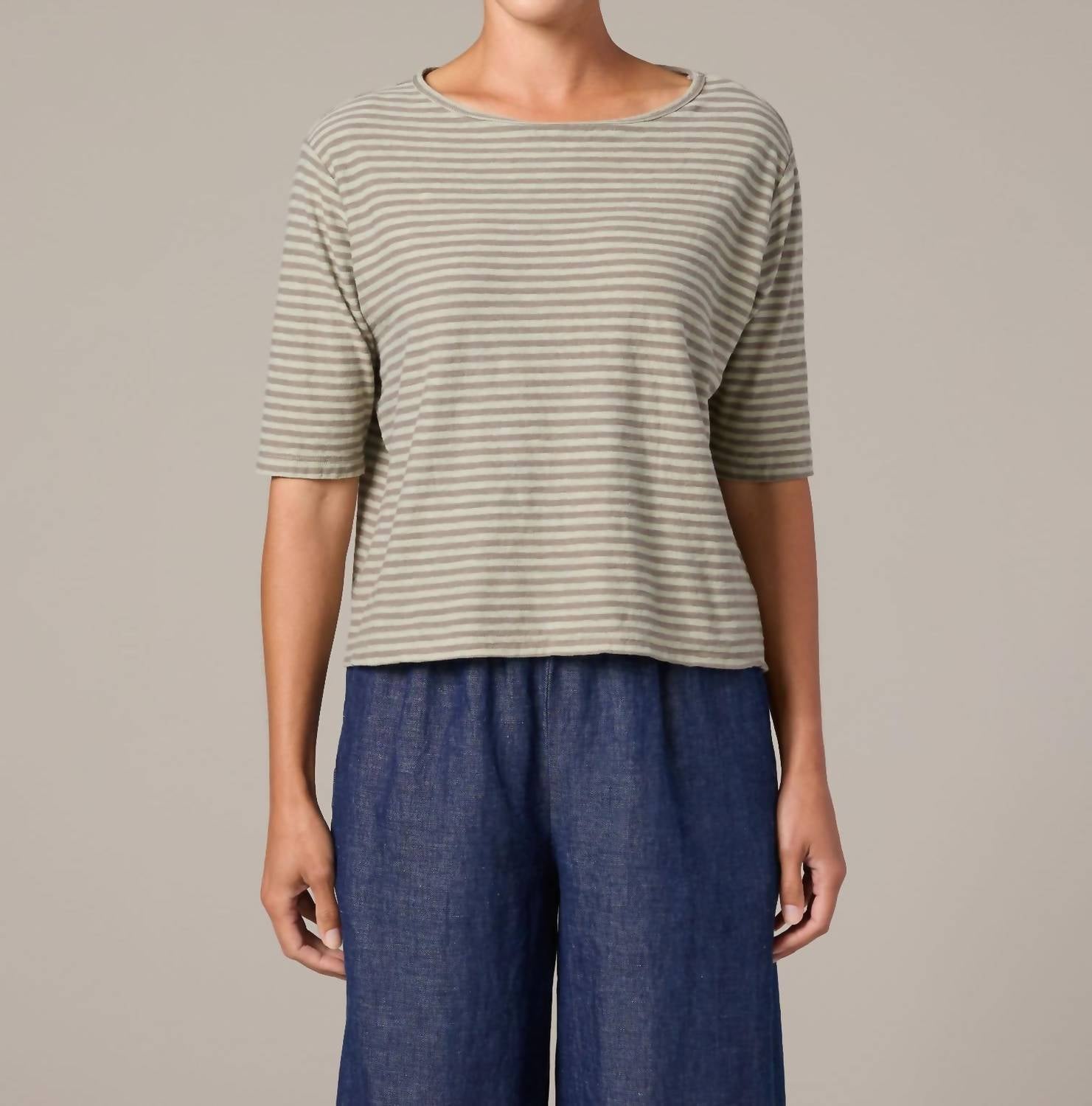 Cut Loose - Elbow Sleeve Top