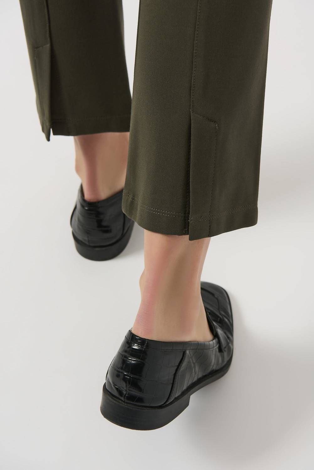 Joseph Ribkoff - Back Slit Pull On Slim Ankle Pants