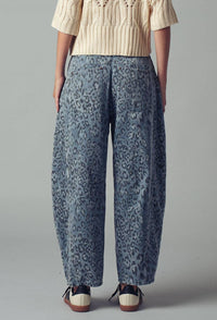 Urban Daizy - Leopard Print Relaxed Straight Denim Pants