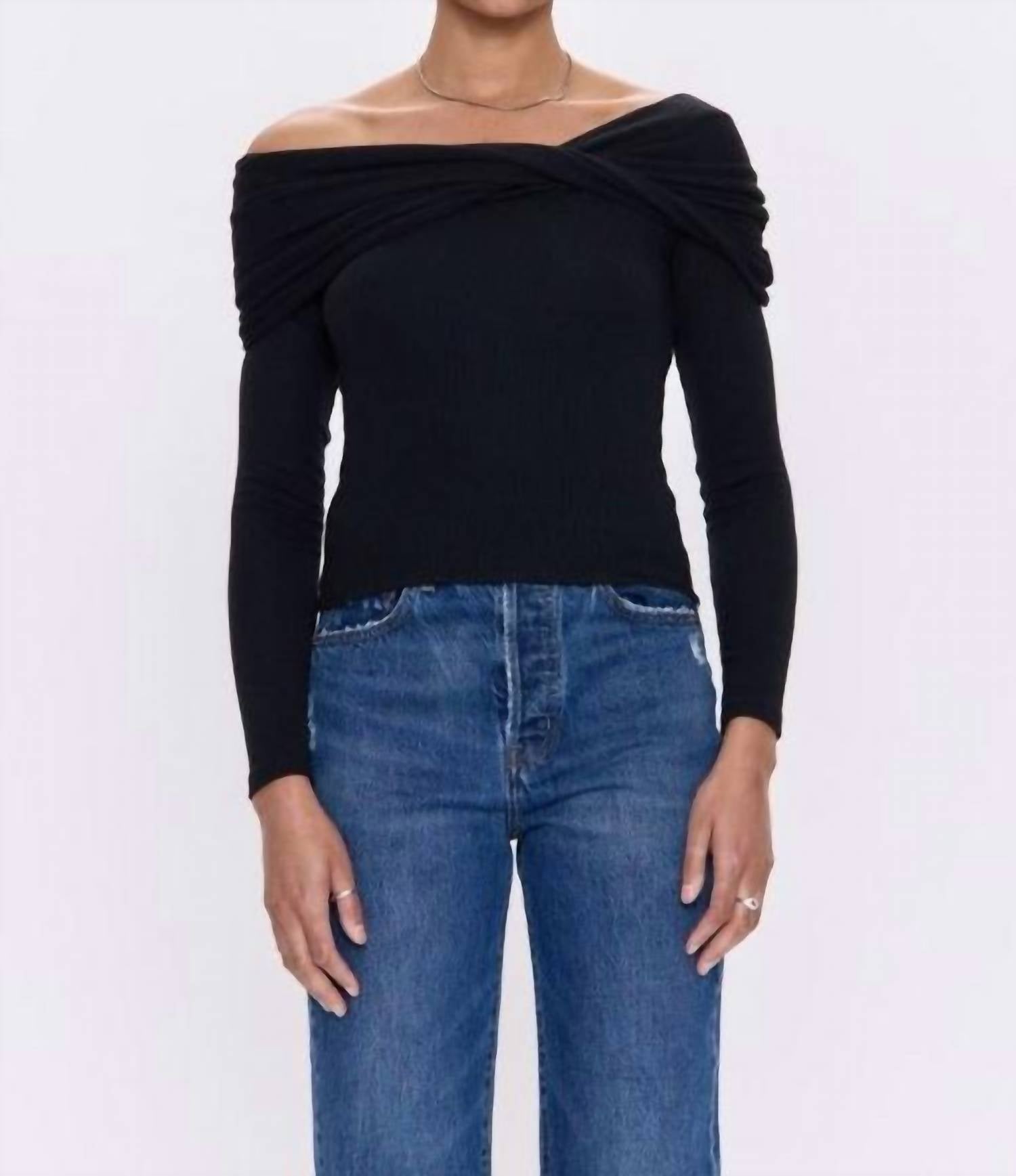 PISTOLA Lyra Top in noir - women's sweater