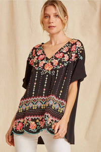 Andree By Unit - Embroidered Scallop Top