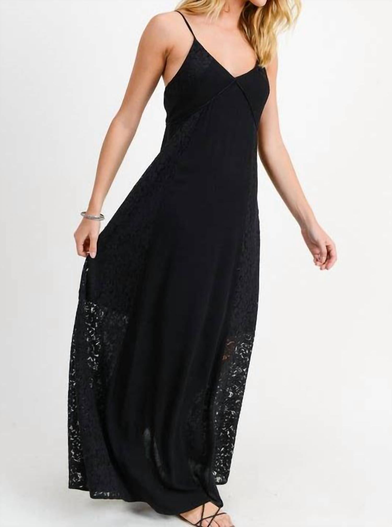 Doe And Rae - Lace Paneled V Neck Maxi Dress