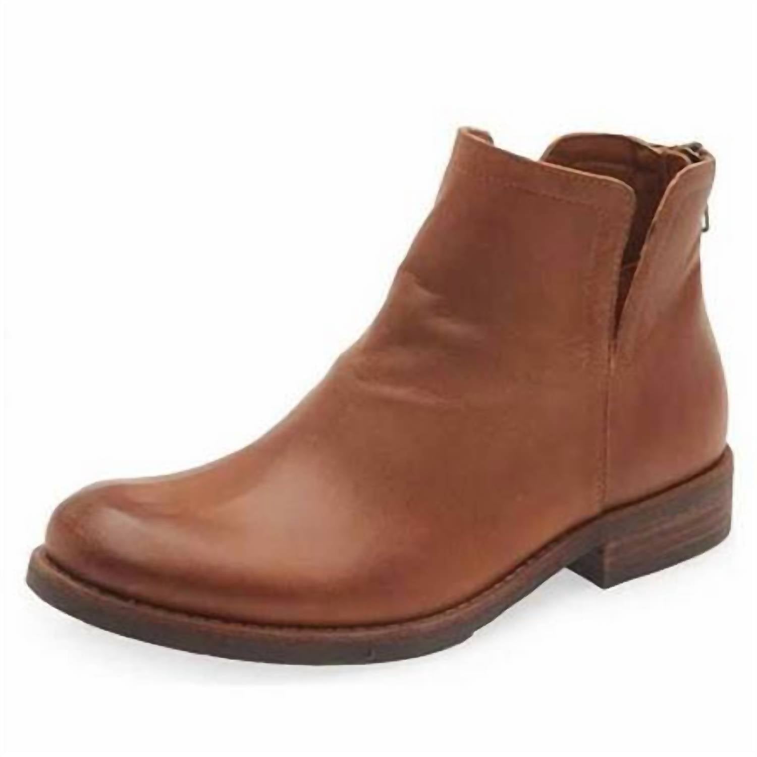 CHOCOLAT BLU Women's BRICE Bootie in caramel leather - women's shoe